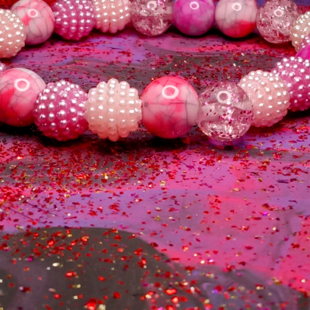 Pink beaded bracelet - Picture 2 of 5